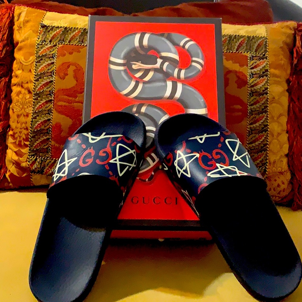 Authentic Gucci flip flops preloved condution